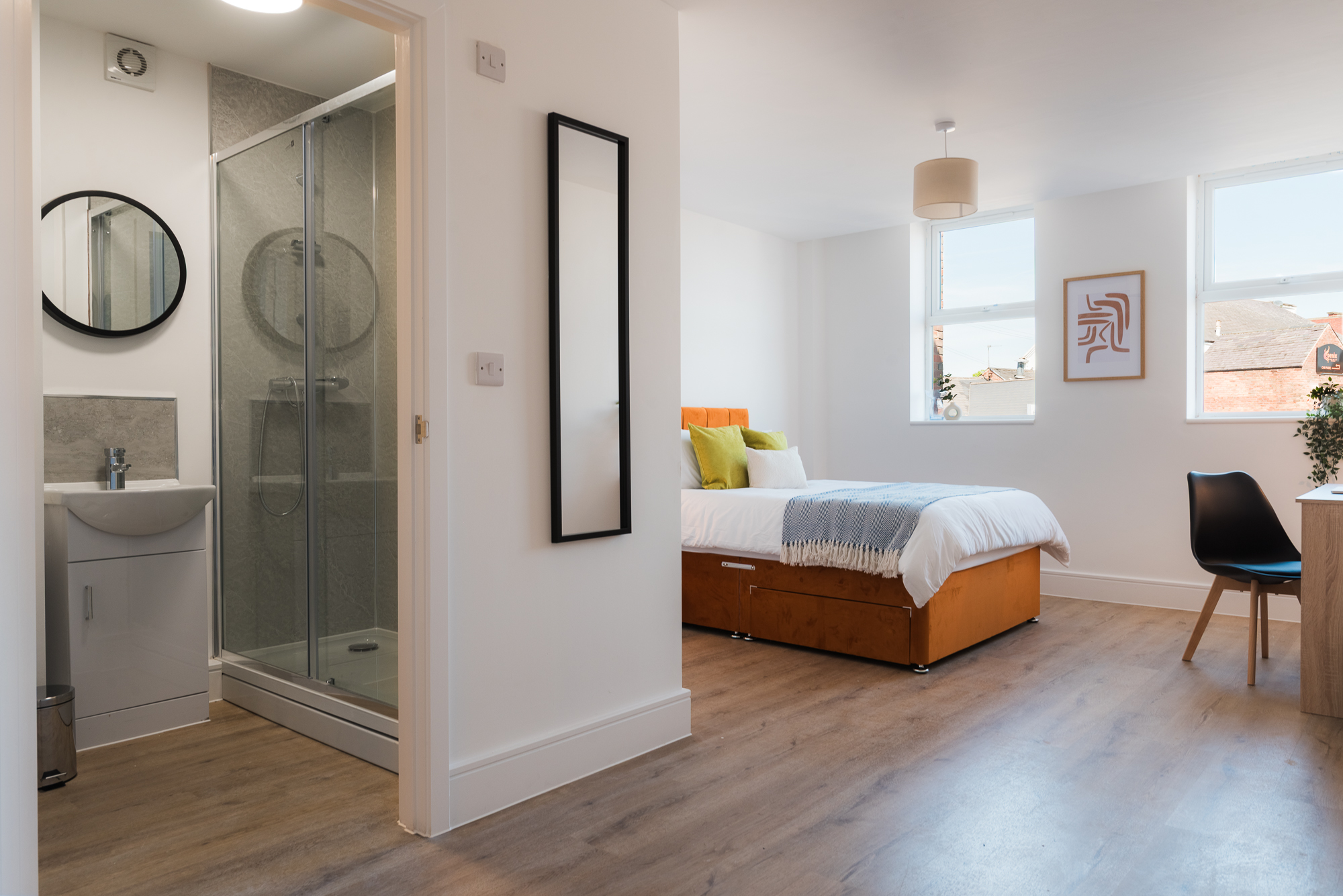 Beaconsfield Street - Bedroom with Shower