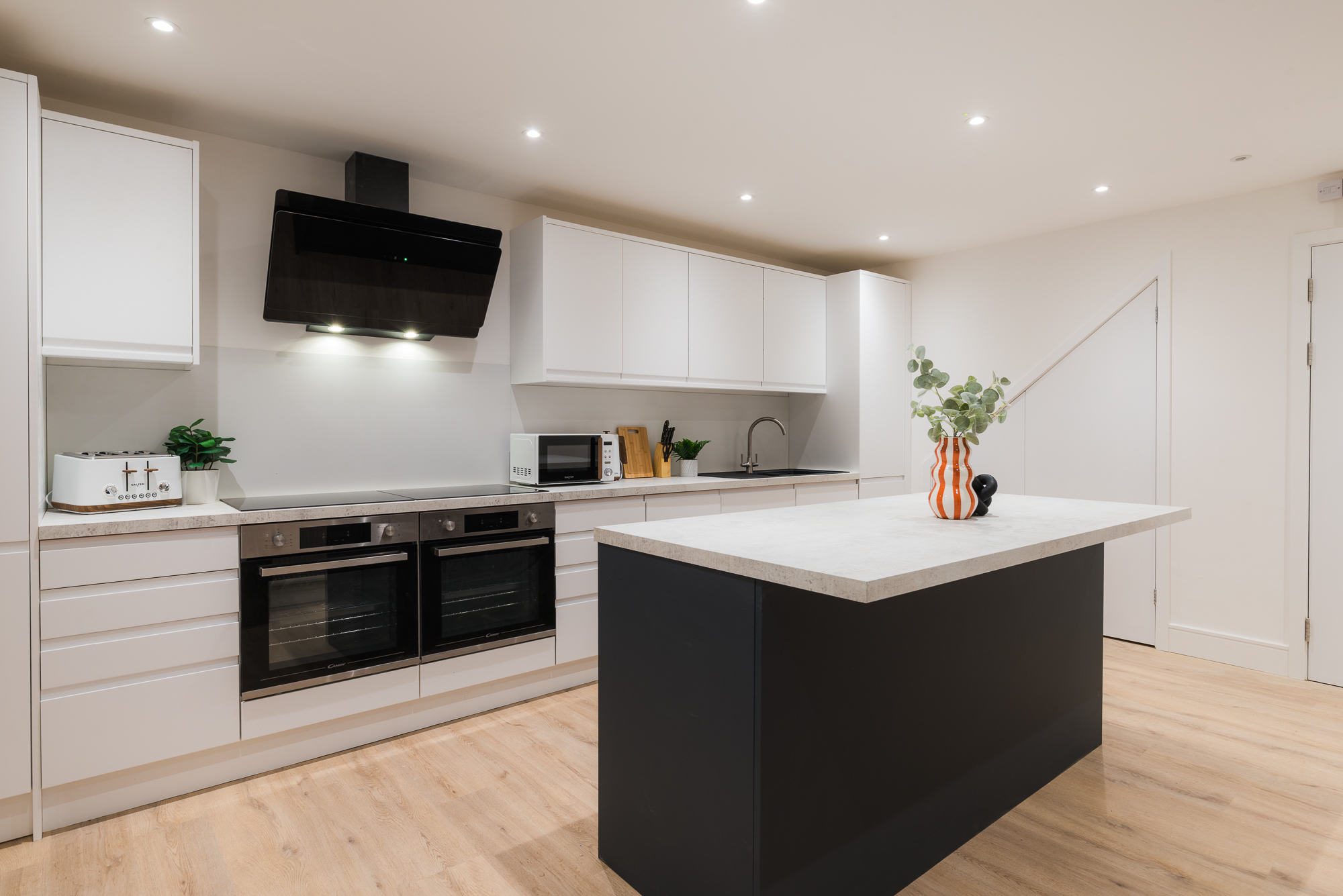 Beaconsfield Street - Desk Area