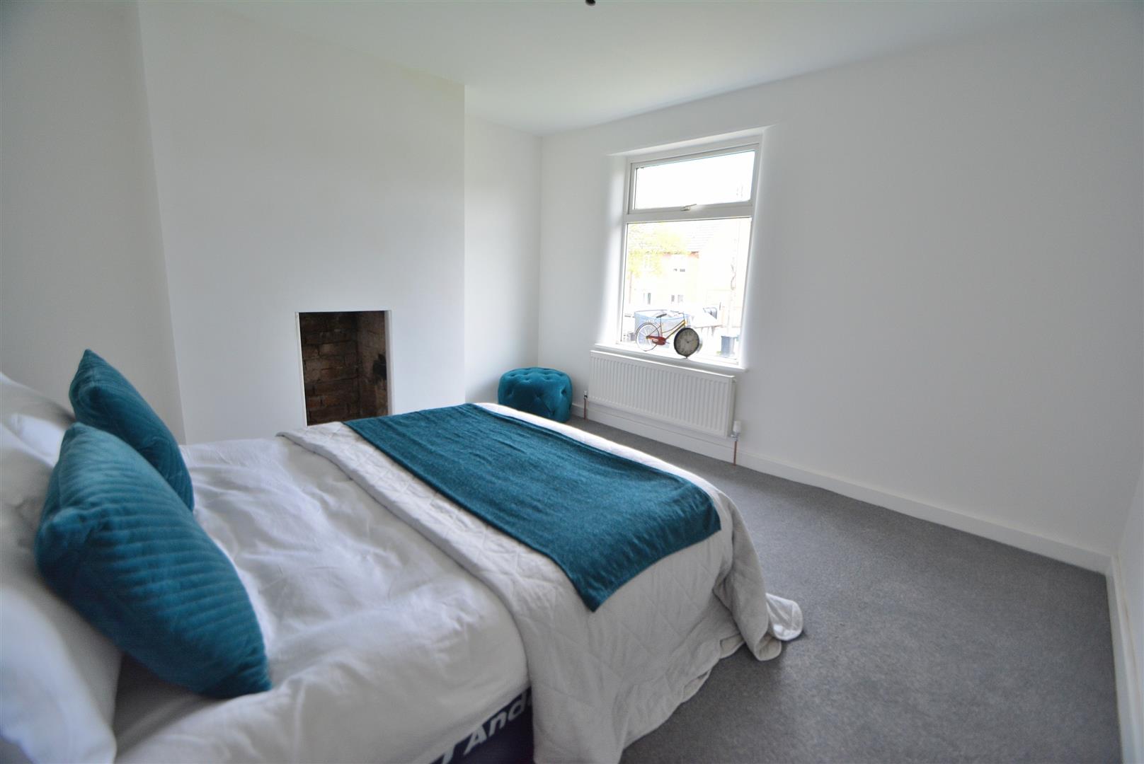 Long Row - Bedroom