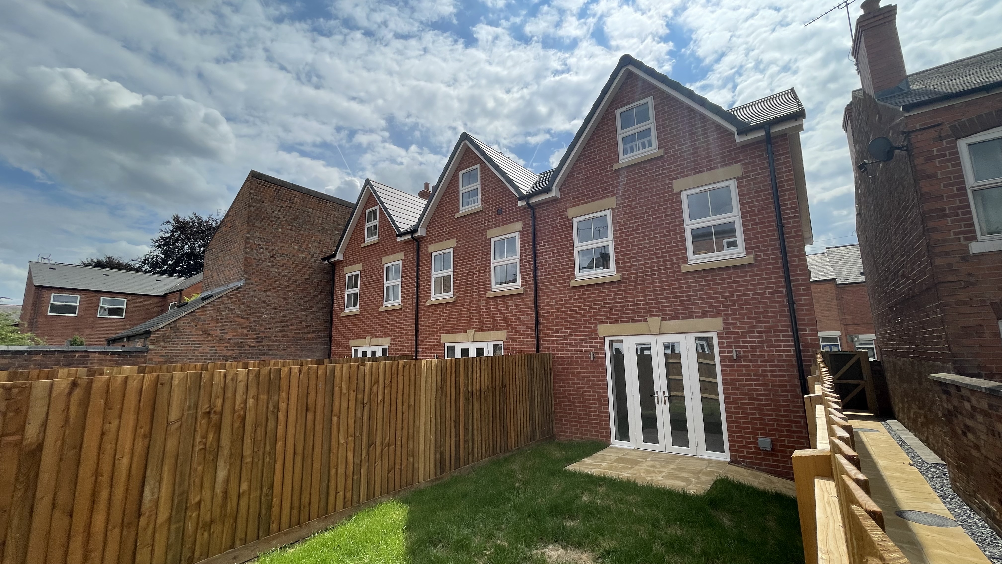 Salisbury Street - Exterior
